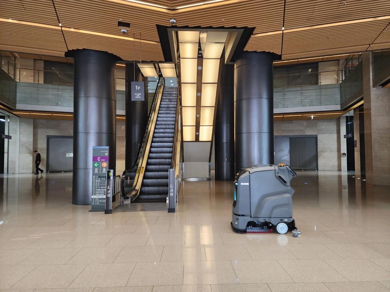 Autonomous Floor Cleaning Robots