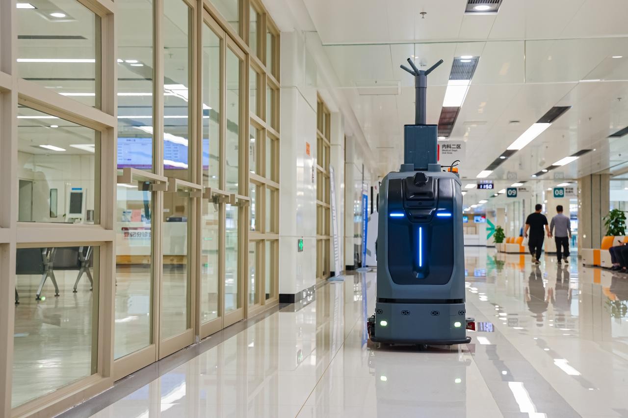 Commercial Mopping Robots: Eliminate 90% Cross-Contamination Risks in Hospitals